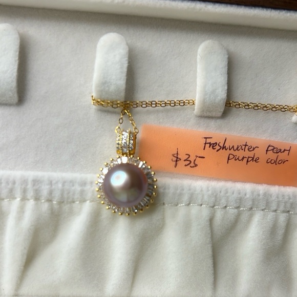 Jewelry - Purple freshwater pearl new